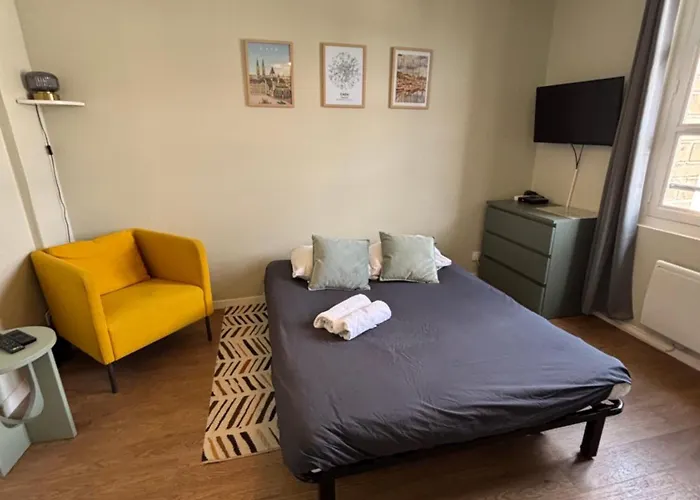 Du Theatre Apartment Caen